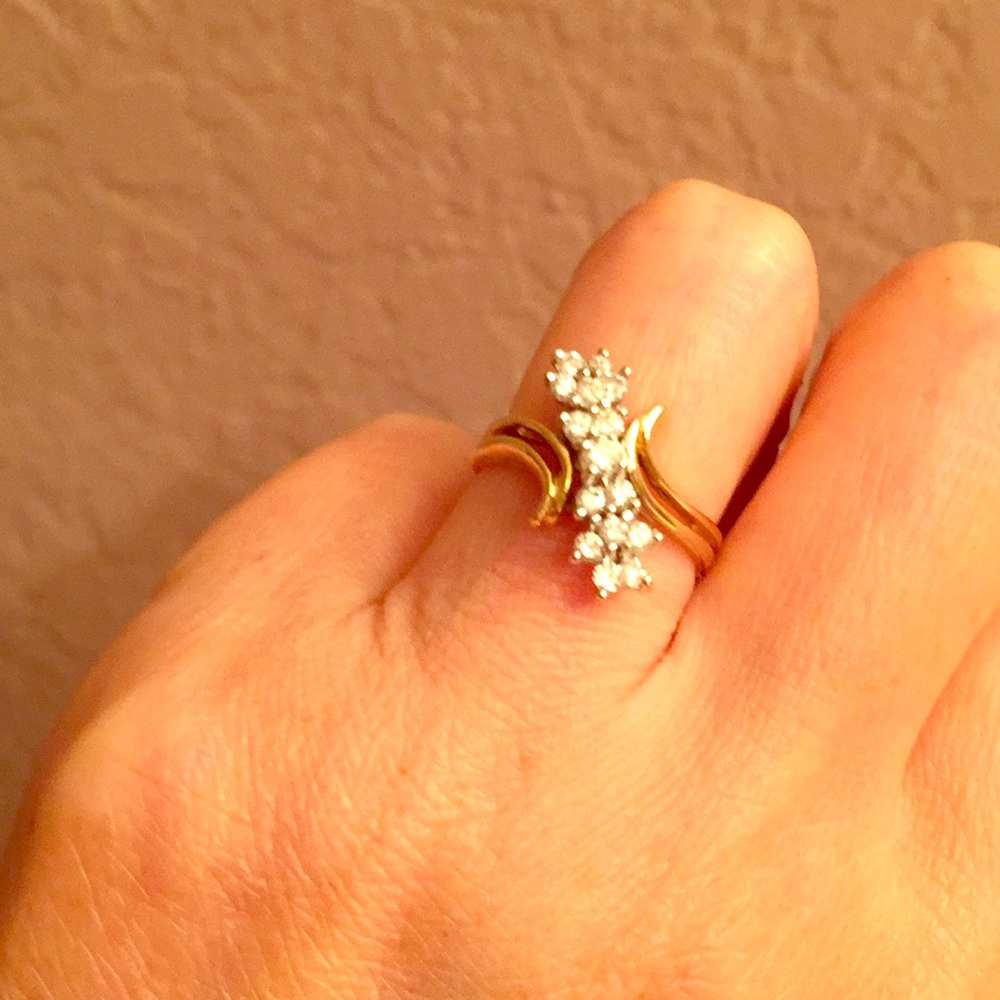 18k Gold with real diamond